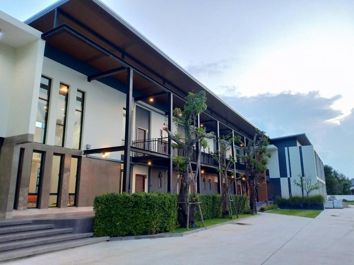 De Vine House Otel Roi Et Dış mekan fotoğraf