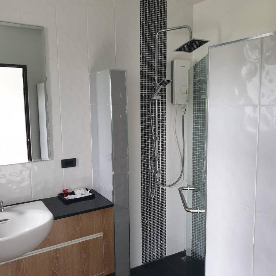 De Vine House Otel Roi Et Dış mekan fotoğraf