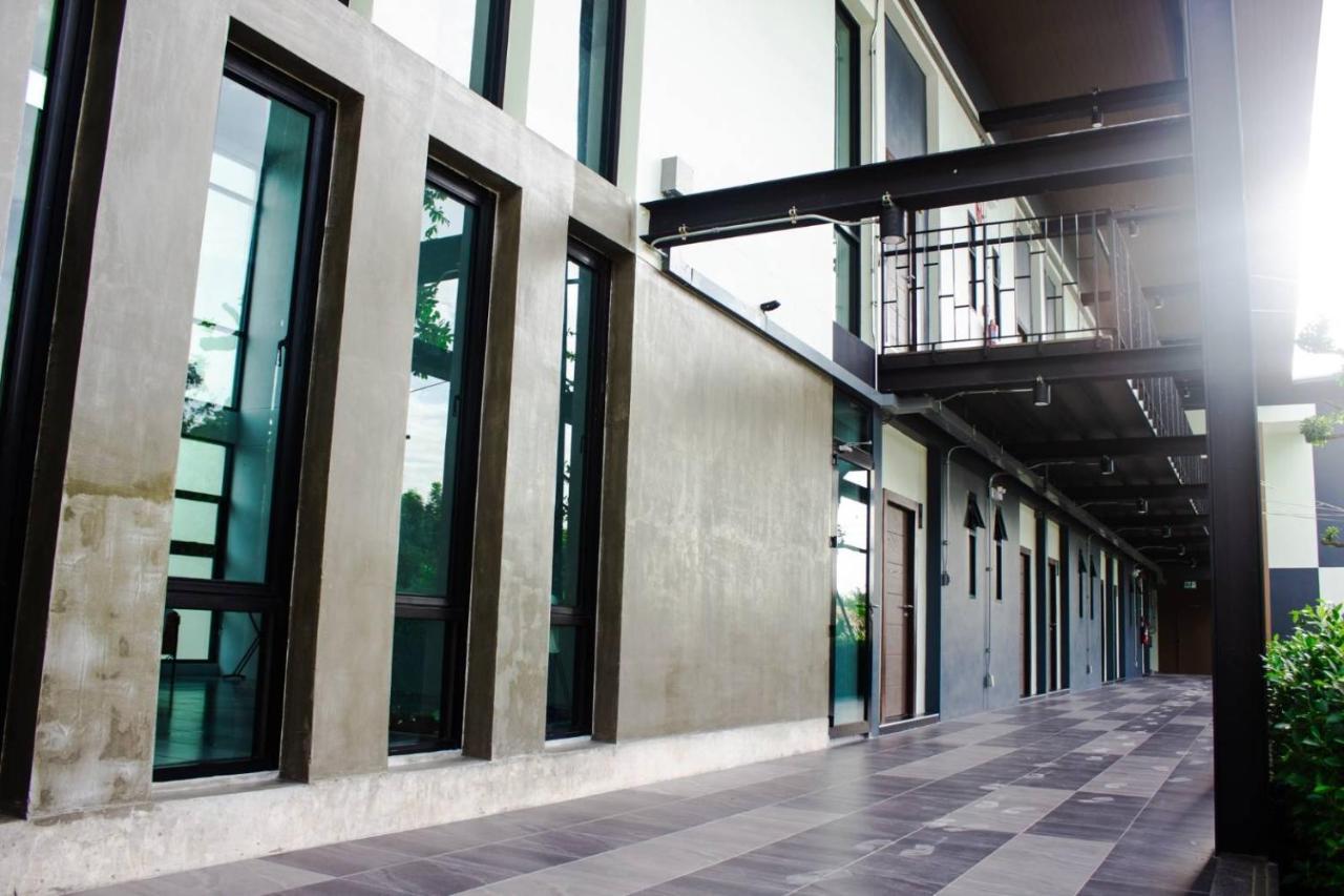 De Vine House Otel Roi Et Dış mekan fotoğraf