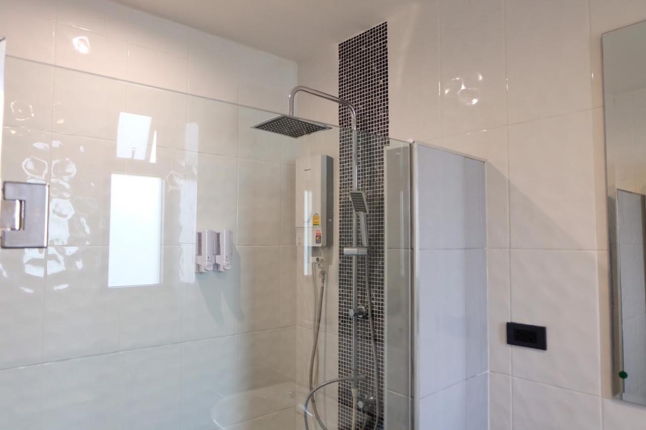 De Vine House Otel Roi Et Dış mekan fotoğraf