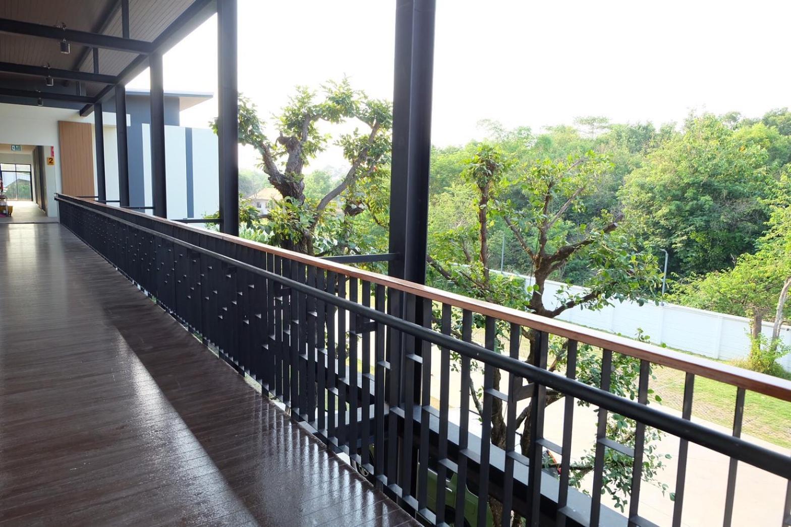 De Vine House Otel Roi Et Dış mekan fotoğraf
