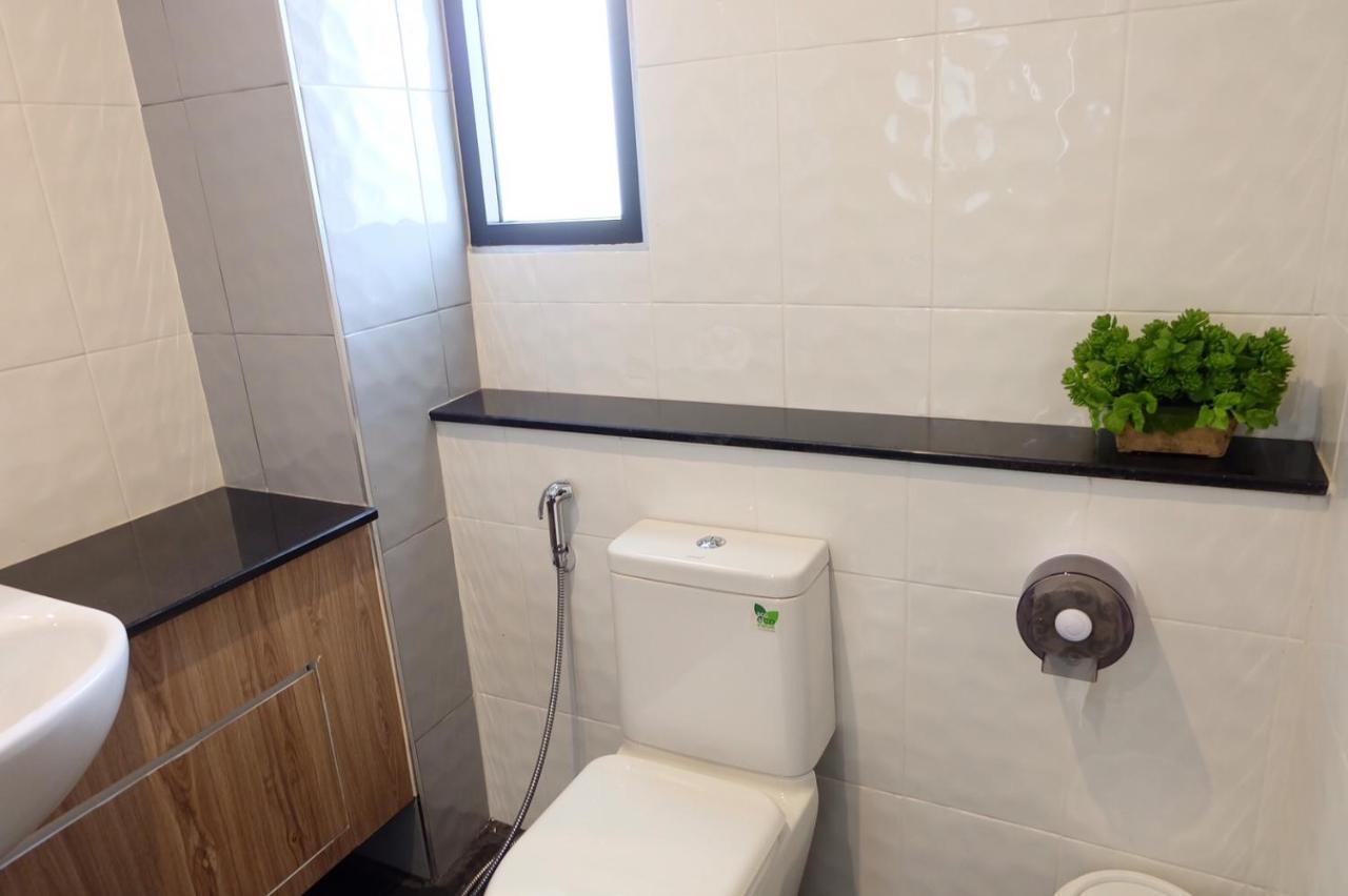 De Vine House Otel Roi Et Dış mekan fotoğraf