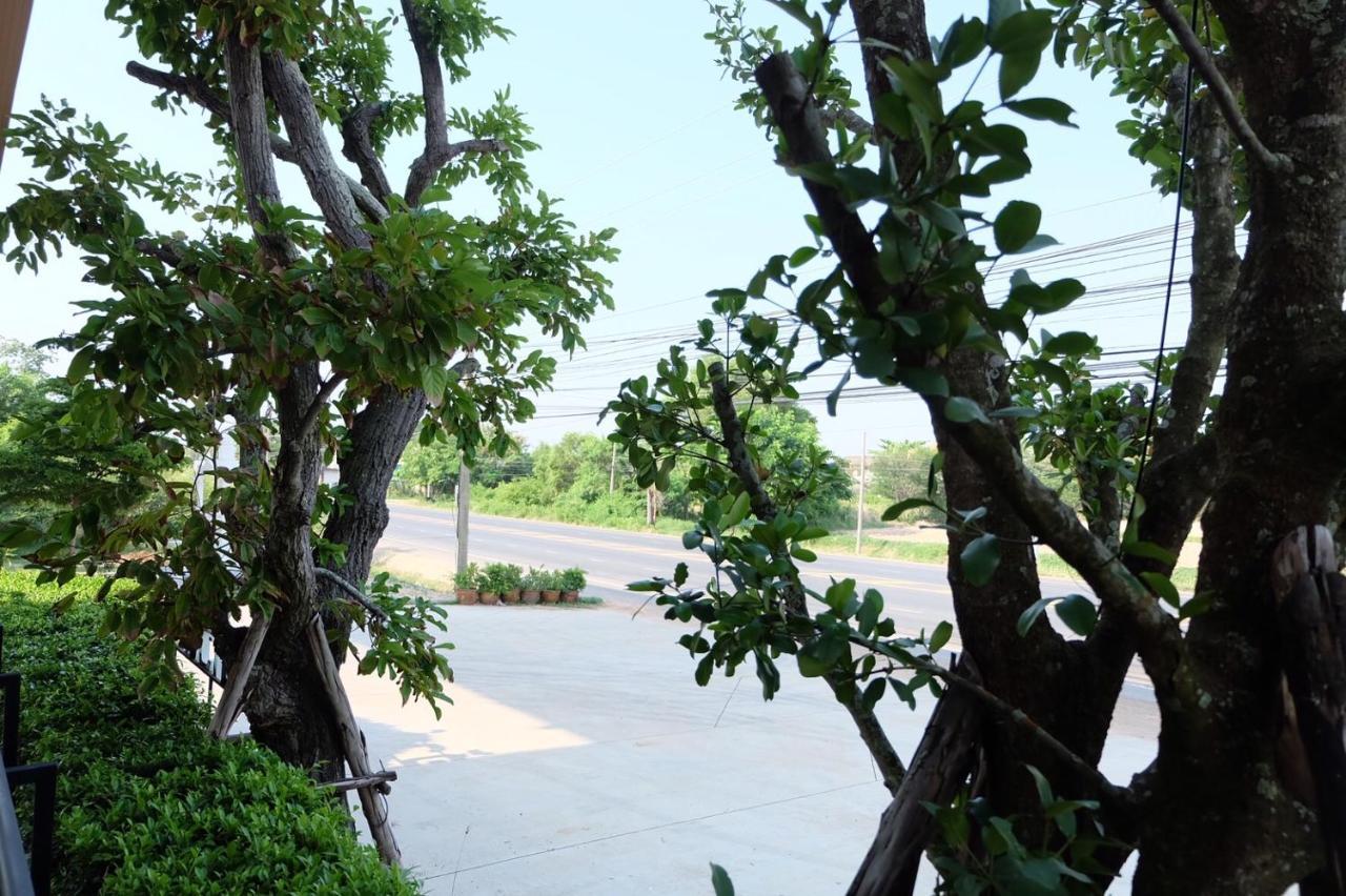 De Vine House Otel Roi Et Dış mekan fotoğraf
